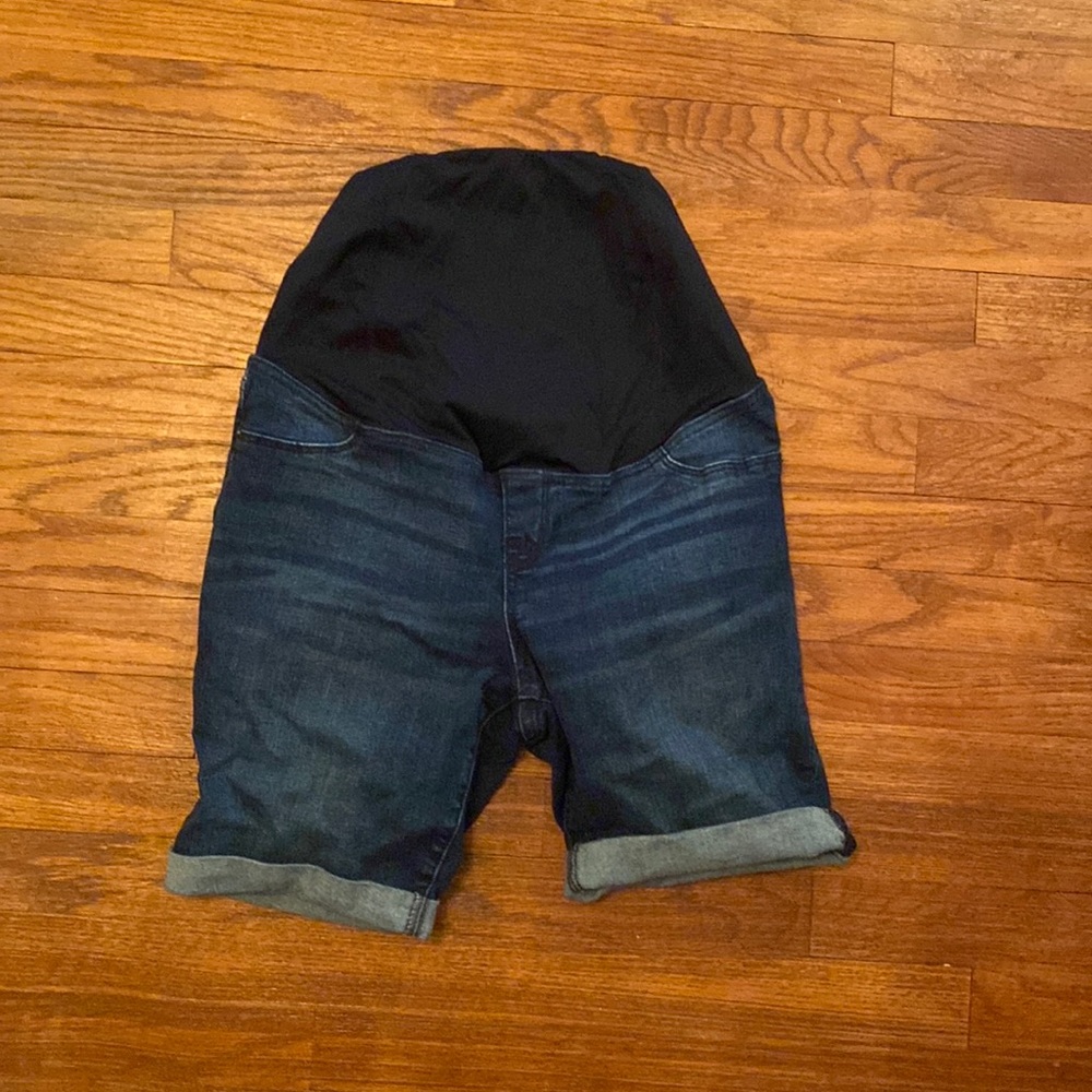 Like new Bermuda over belly shorts